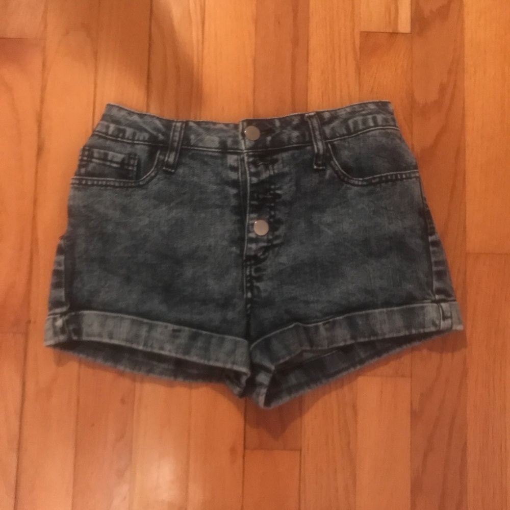 acid wash shorts